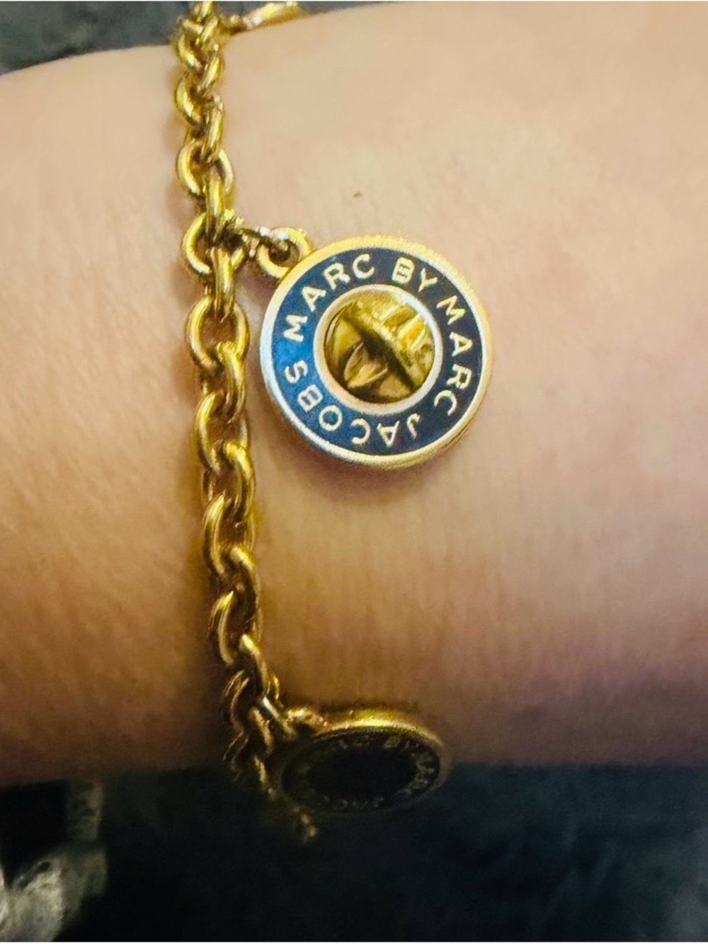 Marc by Marc Jacobs Gold-Tone Logo Disc Charm Bracelet RETAILS $159 SOLD OUT! - Picture 8 of 8